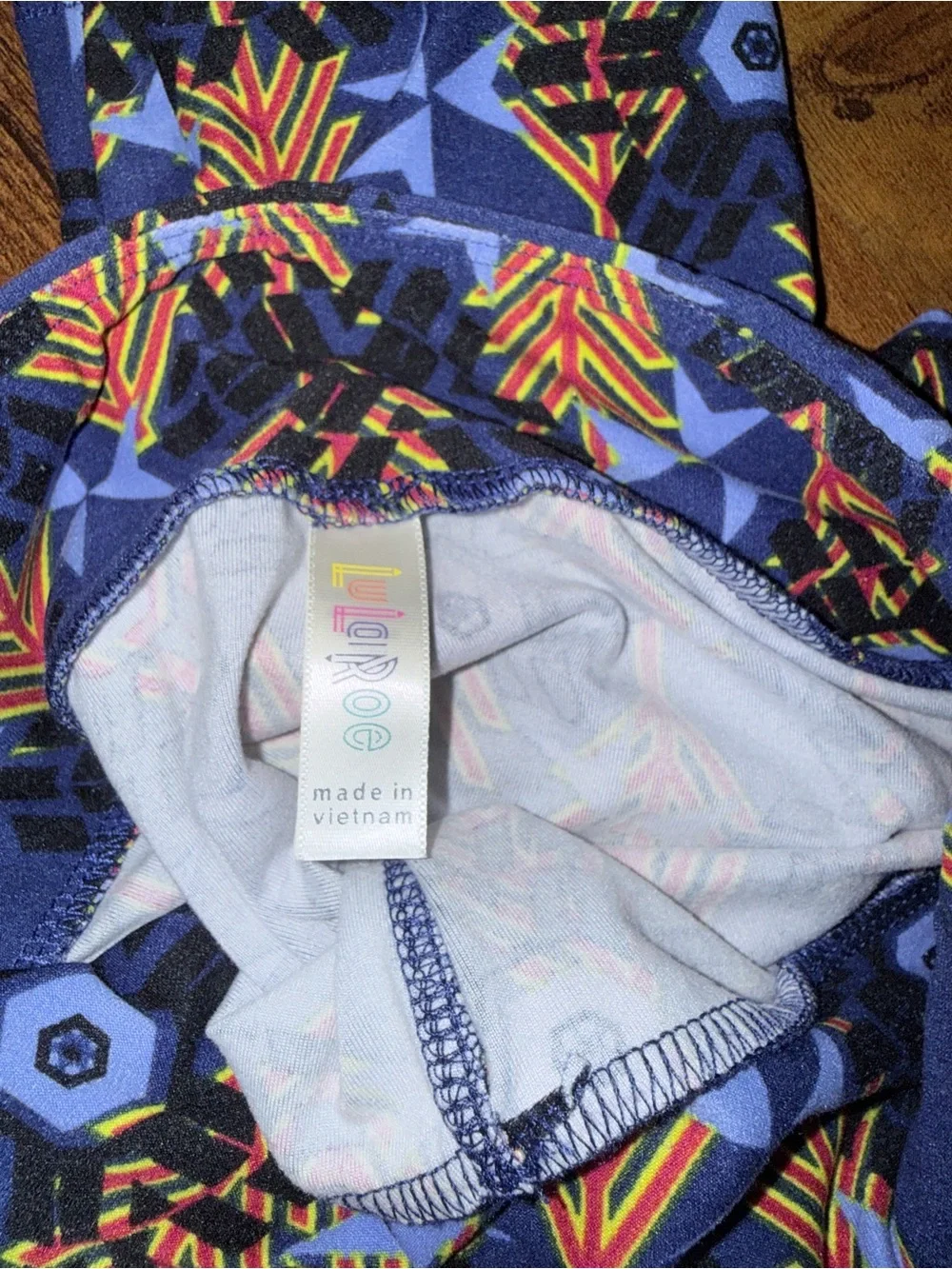LuLaRoe Women’s OS Geometric Print Leggings